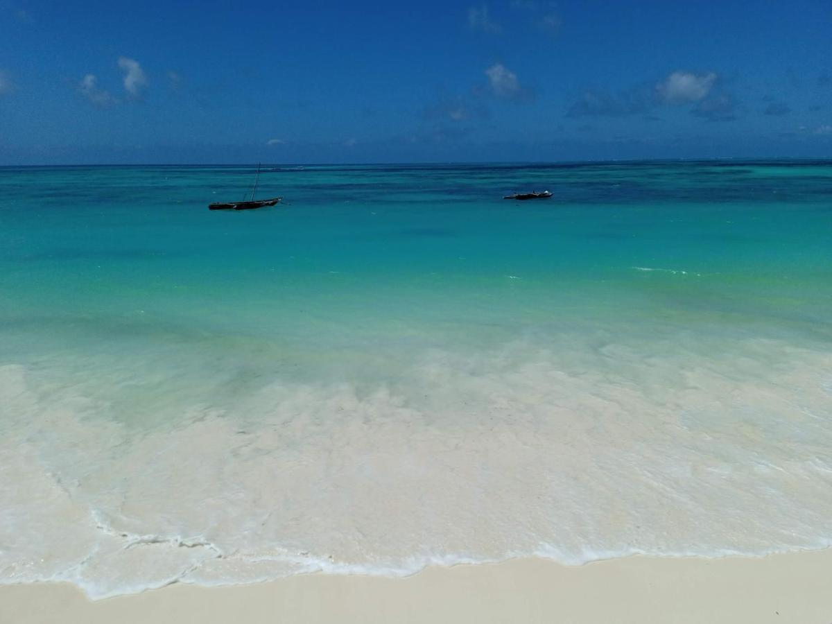 Beachfront Villa Ladha Ya Zanzibar Jambiani  Kültér fotó