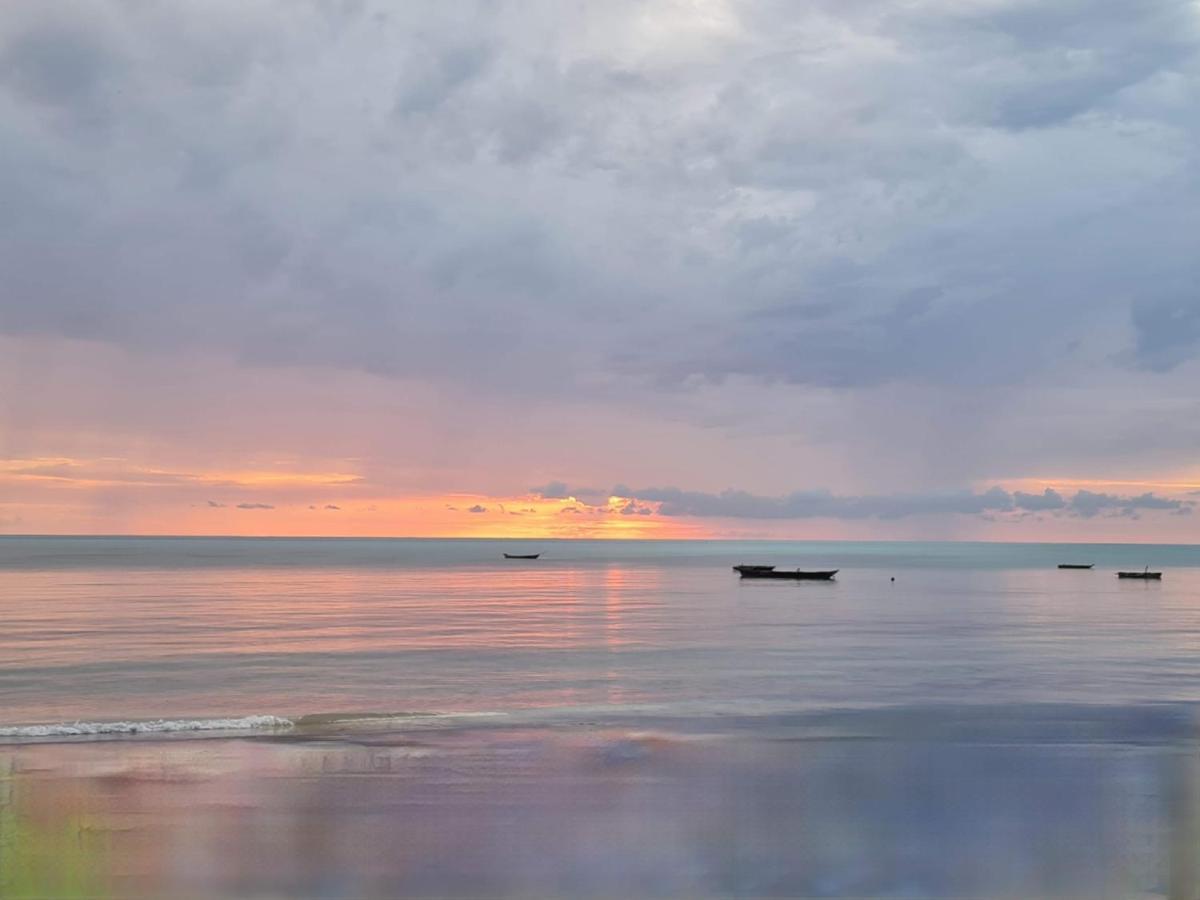 Beachfront Villa Ladha Ya Zanzibar Jambiani  Kültér fotó