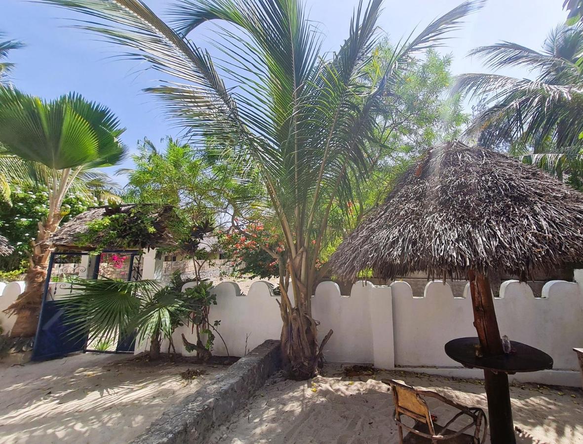 Beachfront Villa Ladha Ya Zanzibar Jambiani  Kültér fotó