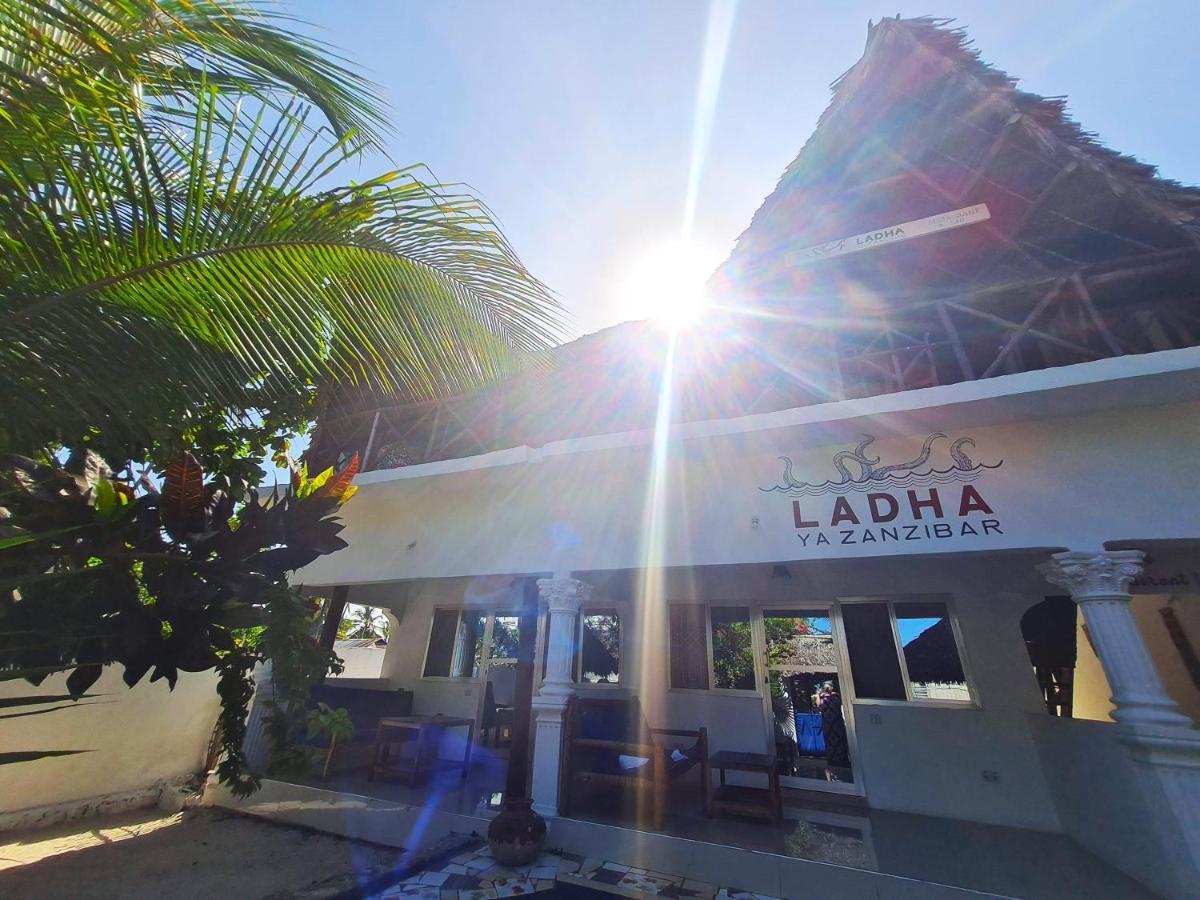 Beachfront Villa Ladha Ya Zanzibar Jambiani  Kültér fotó