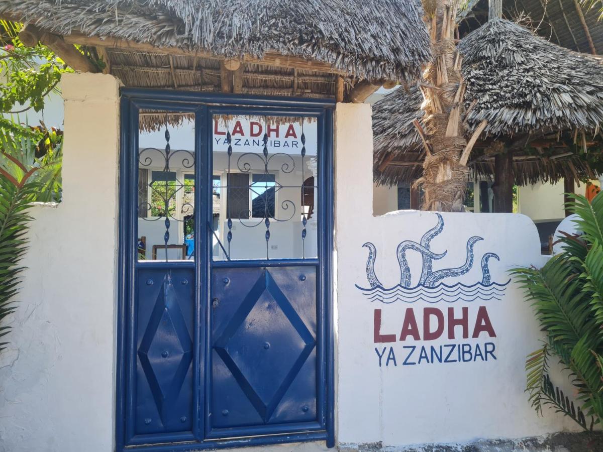 Beachfront Villa Ladha Ya Zanzibar Jambiani  Kültér fotó