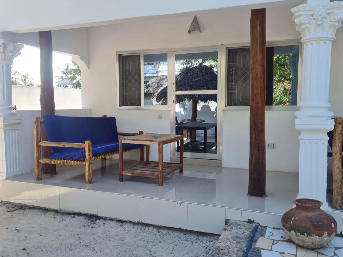 Beachfront Villa Ladha Ya Zanzibar Jambiani  Kültér fotó