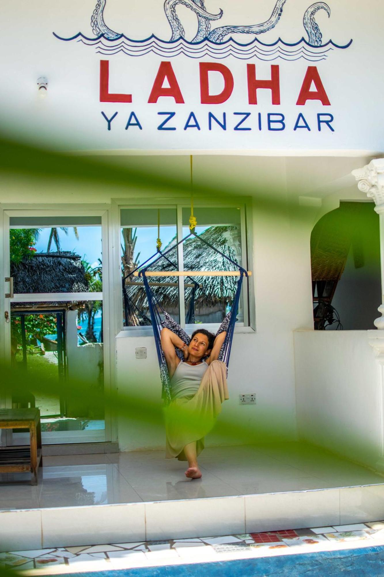 Beachfront Villa Ladha Ya Zanzibar Jambiani  Kültér fotó