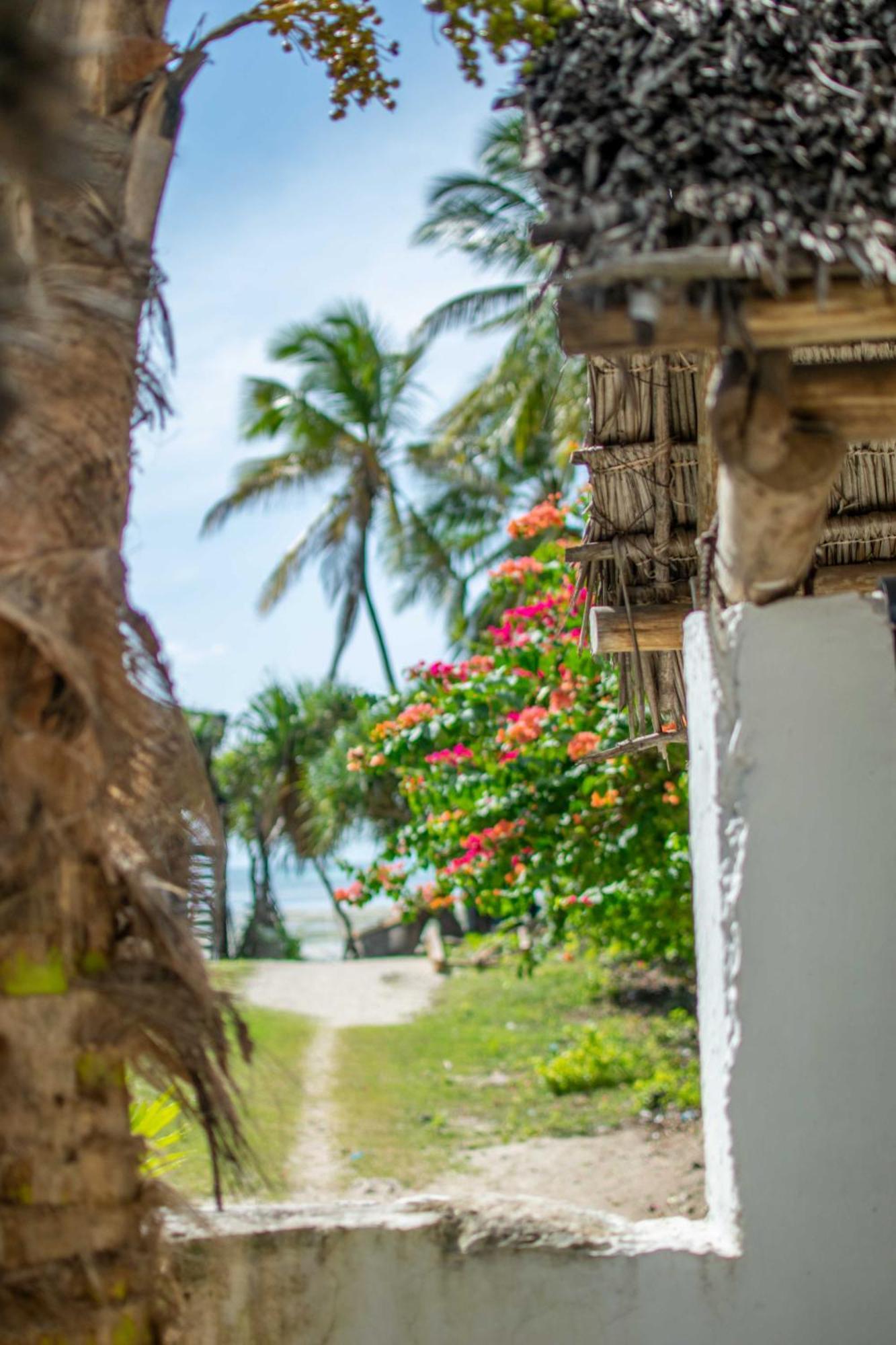 Beachfront Villa Ladha Ya Zanzibar Jambiani  Kültér fotó