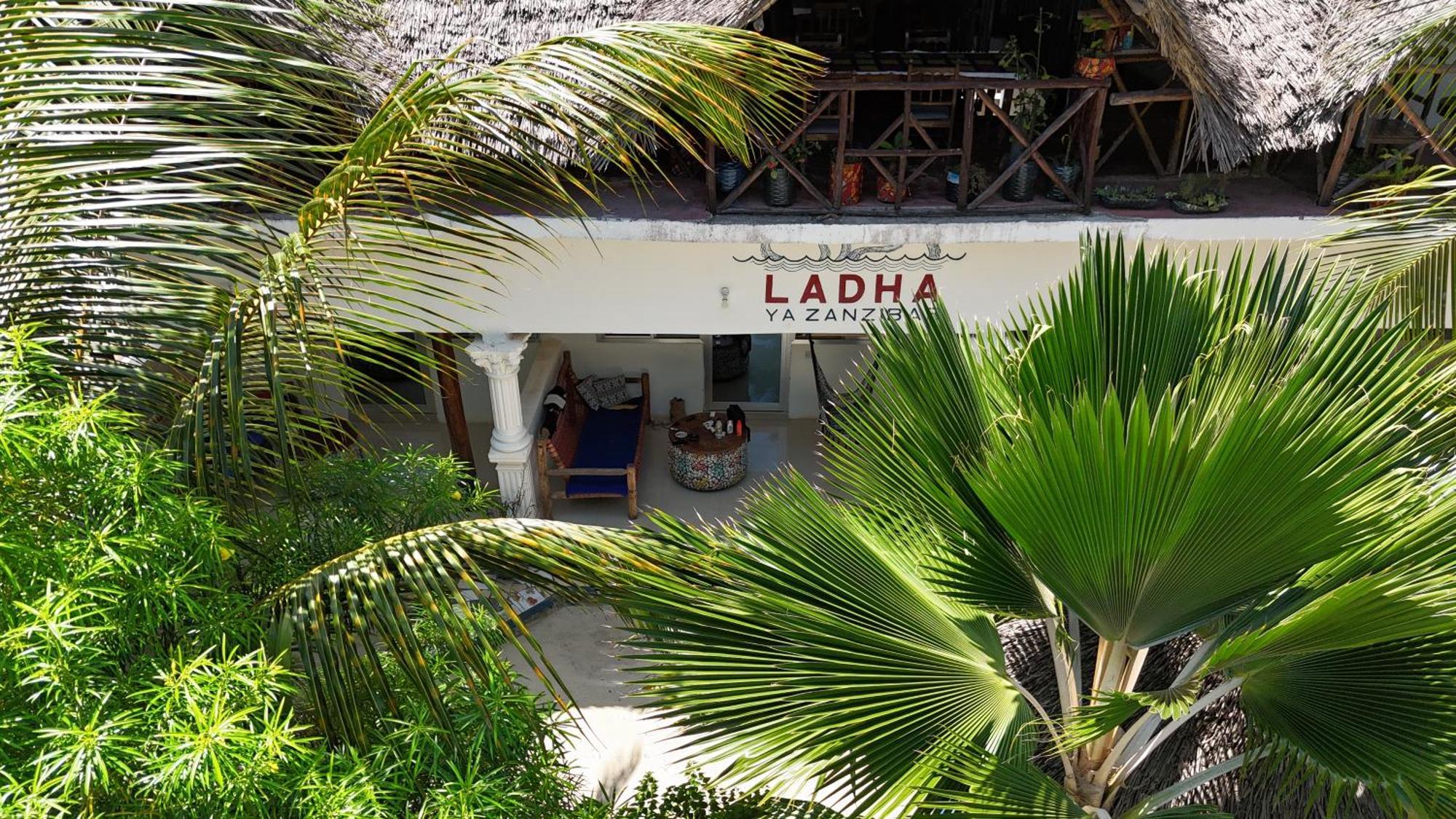 Beachfront Villa Ladha Ya Zanzibar Jambiani  Kültér fotó